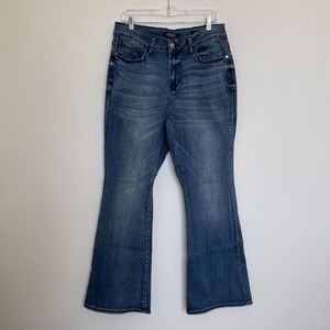 Judy Blue Mid Wash Flares